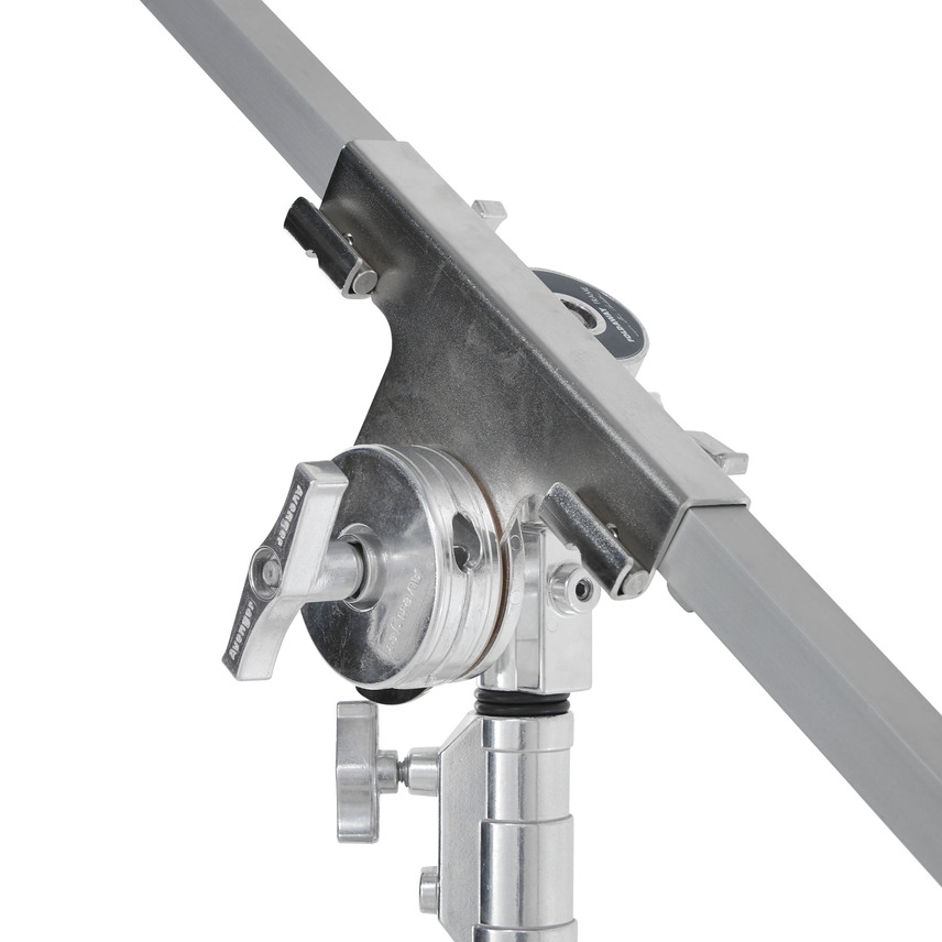Avenger Klappbarer Rahmen mit Ohren 183 x 183 cm